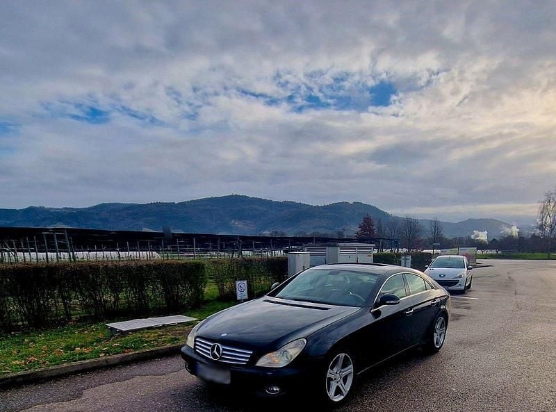 Gebraucht Mercedes CLS320 224 PS (164 kW) 2008 Beige Coupé
