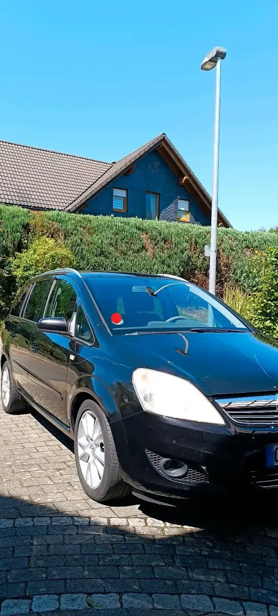 Gebraucht Opel Zafira 115 PS (84 kW) 2009 Schwarz Van / Kleinbus
