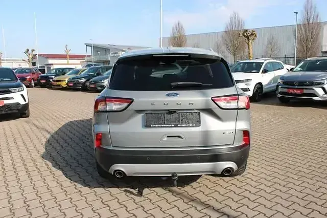Gebraucht Ford Kuga Titanium 152 PS (111 kW) 2021 Silber SUV