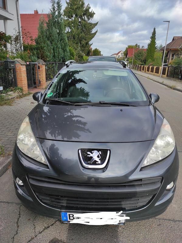 Grau Gebraucht 2010 Peugeot 207 Tendance Kombi | 3.199 € - Bild 1/4