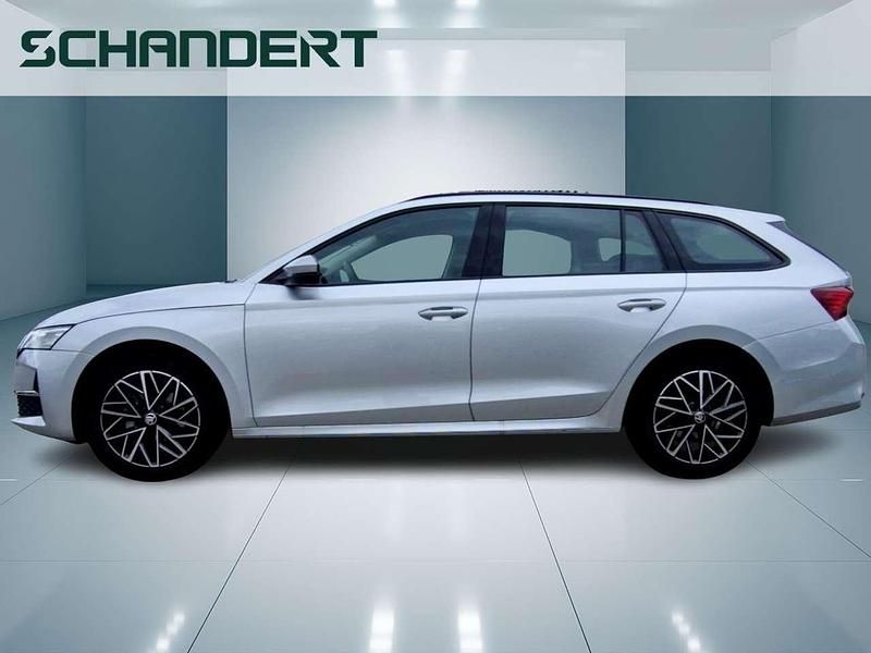 Gebraucht Skoda Octavia Selection 150 PS (110 kW) 2024 Brillantsilber metallic Kombi