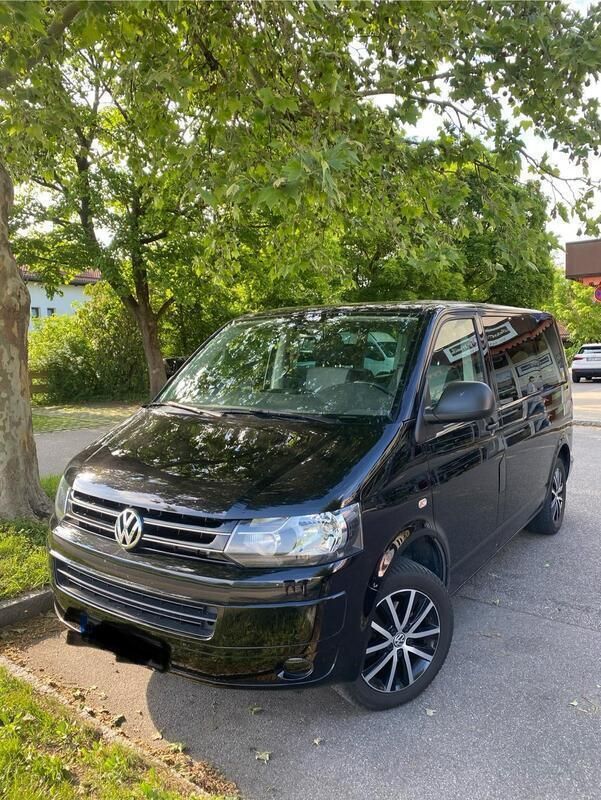 Schwarz Gebraucht 2015 VW T5 Startline Van | 33.500 € - Bild 1/4