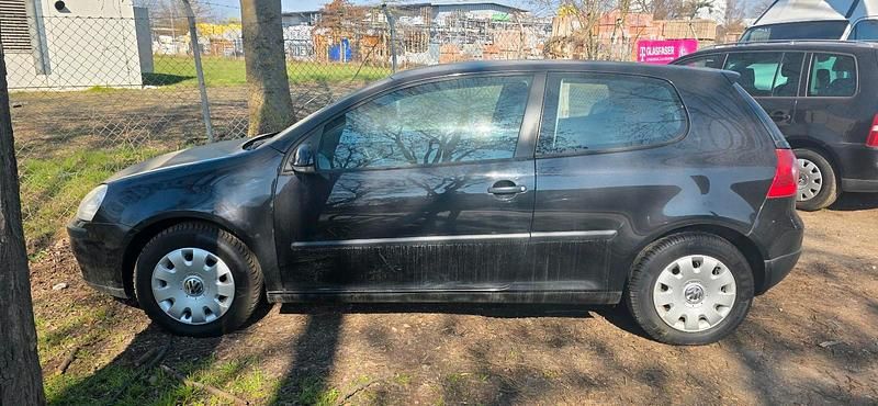 Gebraucht VW Golf IV 102 PS (75 kW) 2005 Schwarz Kleinwagen