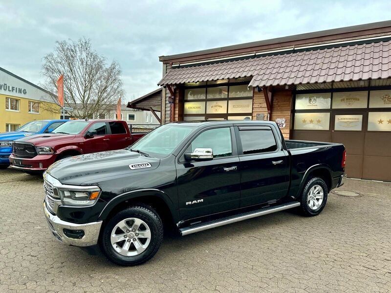 Black metallic Gebraucht 2019 Dodge Ram Abholung | 47.900 € (Fairer Preis) - Bild 1/4