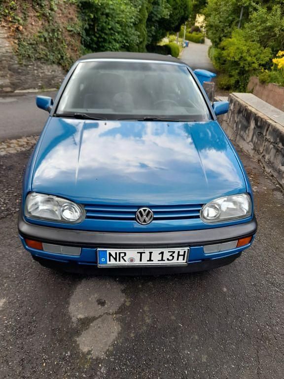 Blau Gebraucht 1994 VW Golf Cabriolet Cabrio | 8.900 € - Bild 1/4