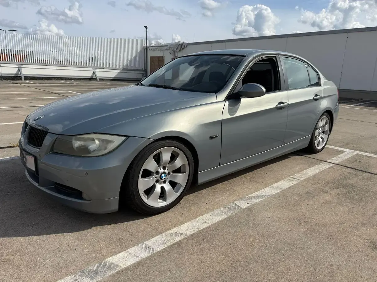 Gebraucht BMW 320 150 PS (110 kW) 2005 Grün Limousine