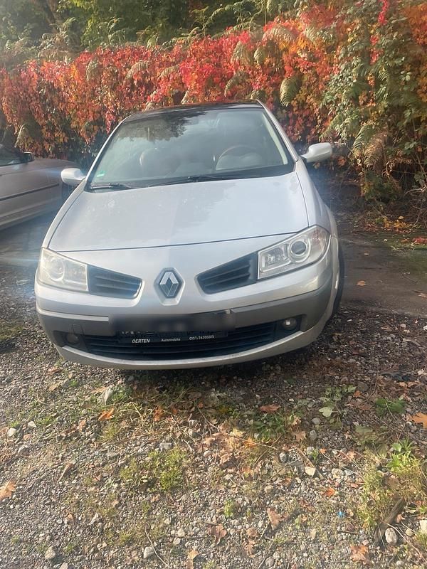 Grau Gebraucht 2006 Renault Mégane Cabriolet Cabrio | 750 € (Superpreis) - Bild 1/4