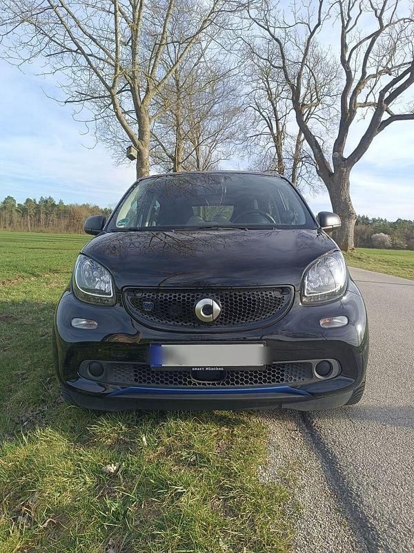 Schwarz Gebraucht 2019 Smart ForFour Electric Drive Kleinwagen | 8.300 € (Fairer Preis) - Bild 1/4