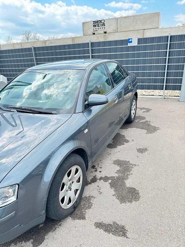 Usata Audi A4 131 CV (96 kW) 2002 Grigio Berlina