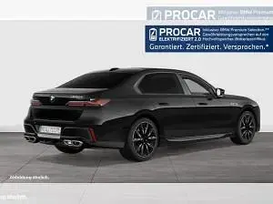 Gebraucht BMW 760 571 PS (419 kW) 2025 Schwarz (black sapphire) Limousine