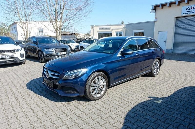Second-hand Mercedes C400 333 CP (244 kW) 2017 Albastru Break