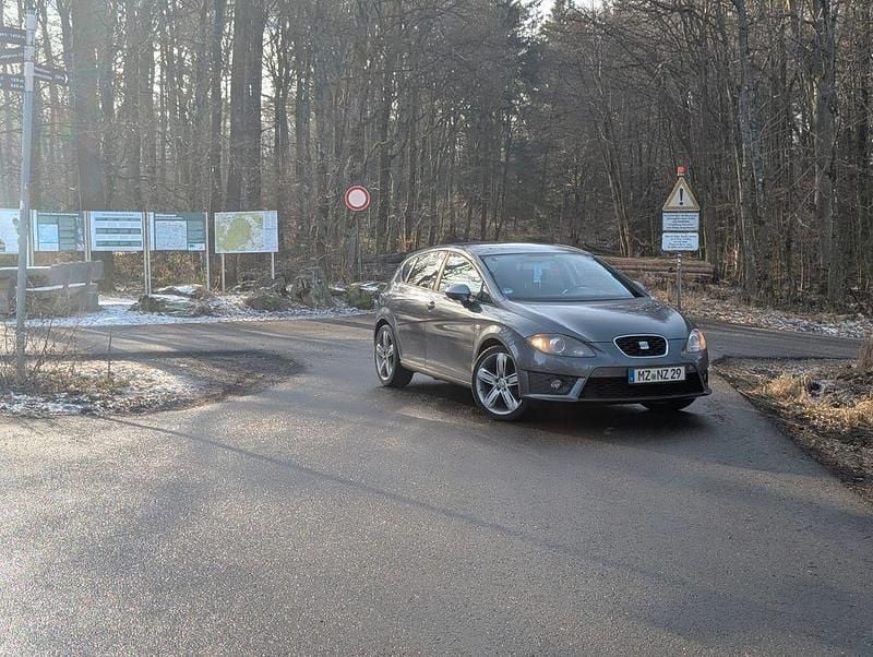 Usata Seat Leon FR 160 CV (117 kW) 2012 Grigio Berlina