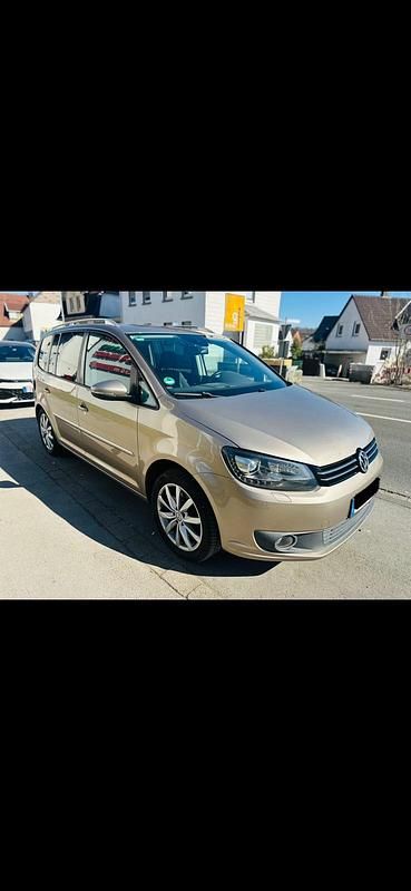 Gold Gebraucht 2011 VW Touran Van / Kleinbus | 4.990 € (Fairer Preis) - Bild 1/4