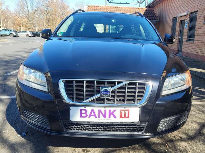 Schwarz Gebraucht 2009 Volvo V70 Basis Kombi | 4.999 € (Guter Preis) - Bild 1/4