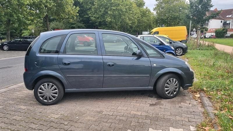 Grau Gebraucht 2008 Opel Meriva Van / Kleinbus | 1.699 € (Fairer Preis) - Bild 1/4