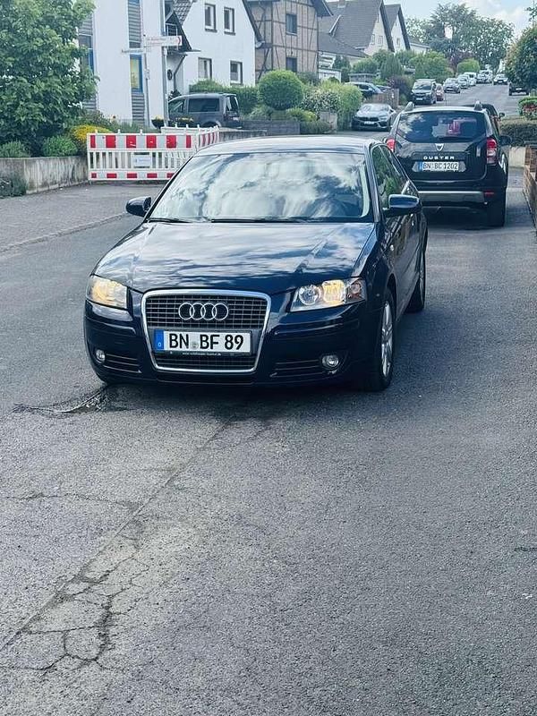 Blau Gebraucht 2007 Audi A3 Ambiente Limousine | 4.100 € (Fairer Preis) - Bild 1/4