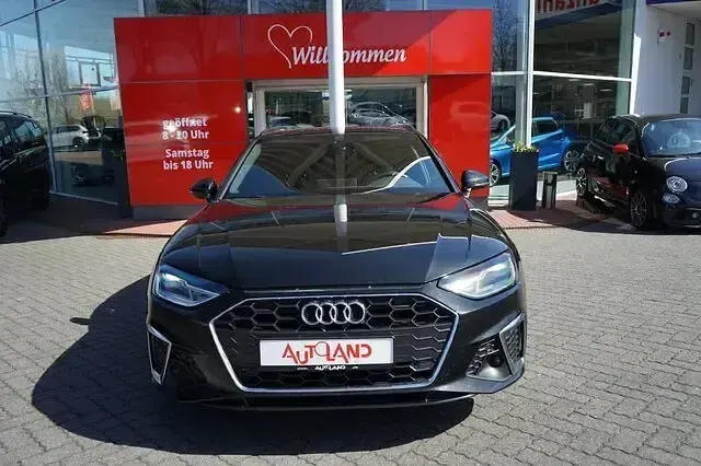 Gebraucht Audi A4 S-Line 163 PS (119 kW) 2022 Schwarz Kombi