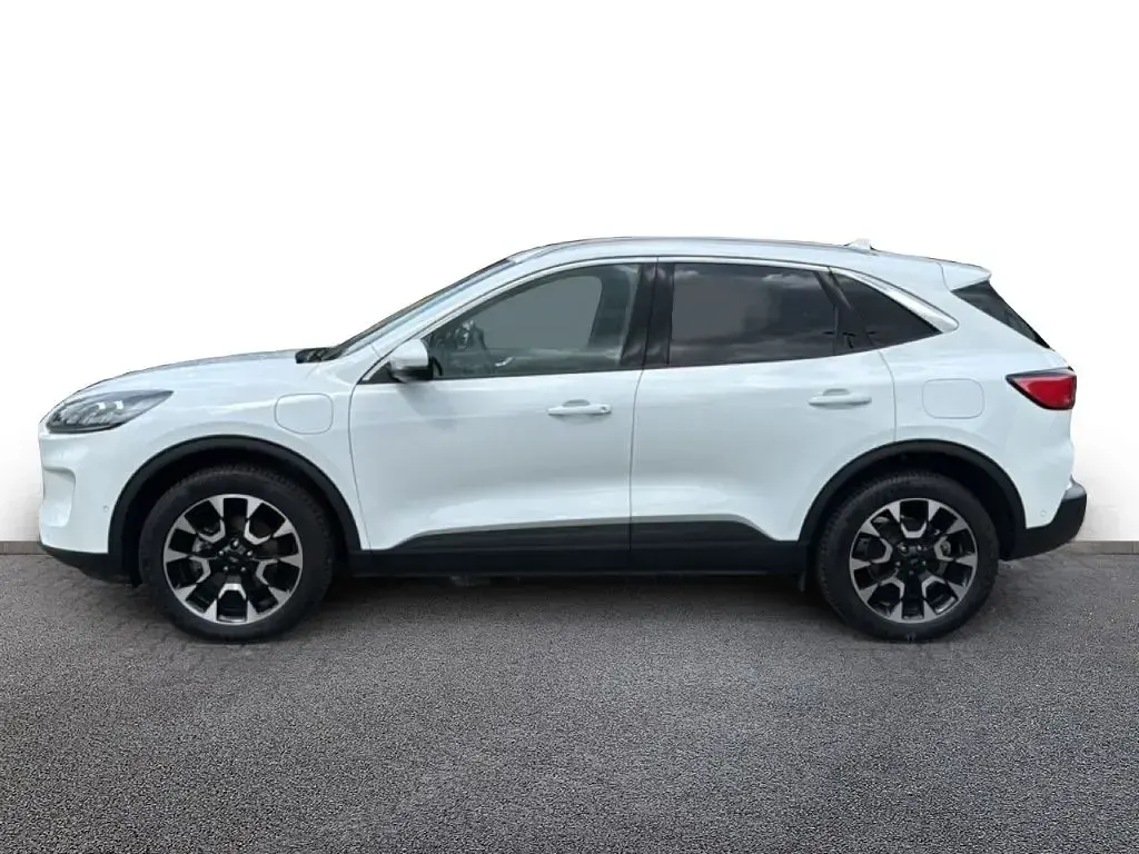 Gebraucht Ford Kuga Titanium 224 PS (164 kW) 2024 Frostweiß SUV