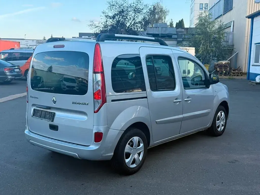 Gebraucht Renault Kangoo LIMITED 114 PS (83 kW) 2015 Silber Van / Kleinbus