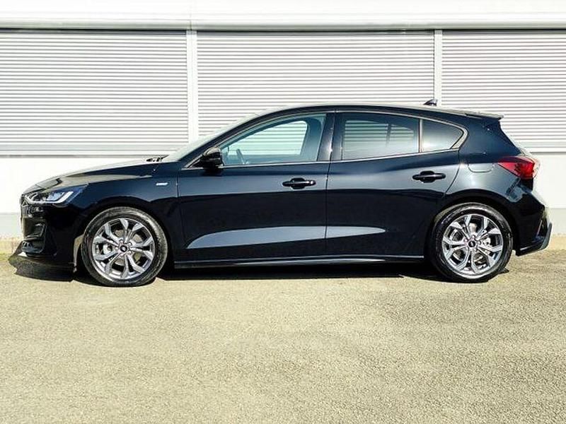 Gebraucht Ford Focus ST-Line X 116 PS (85 kW) 2024 Schwarz Limousine