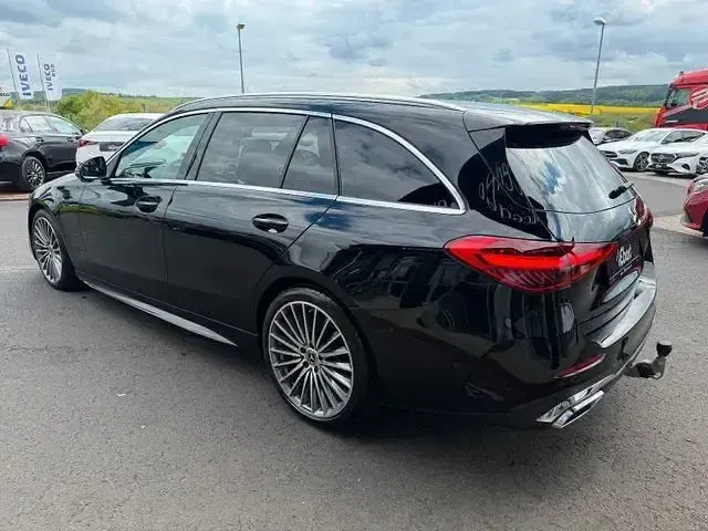Gebraucht Mercedes C180 AMG 170 PS (125 kW) 2024 Schwarz Kombi