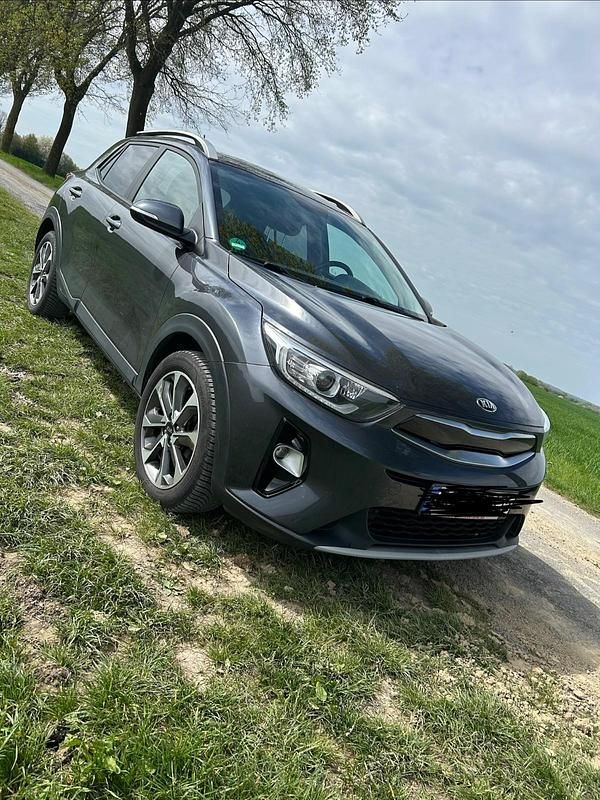 Second-hand Kia Stonic 101 CP (74 kW) 2020 Gri SUV