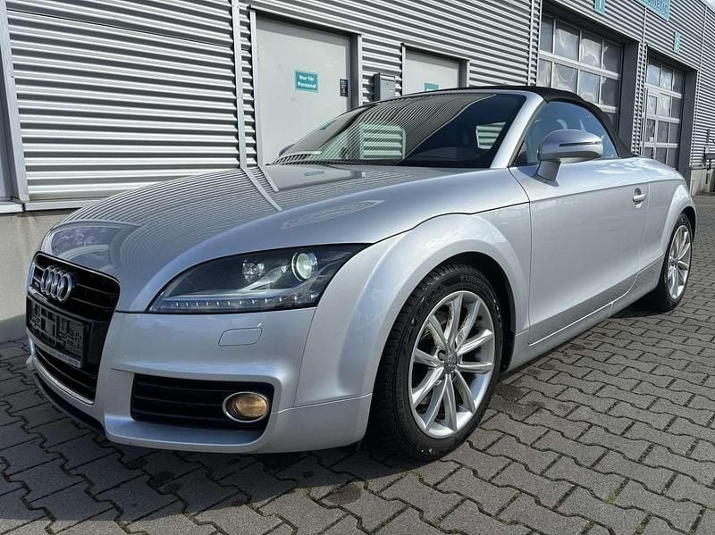 Silber Gebraucht 2013 Audi TT Roadster Cabrio | 8.401 € (Fairer Preis) - Bild 1/4