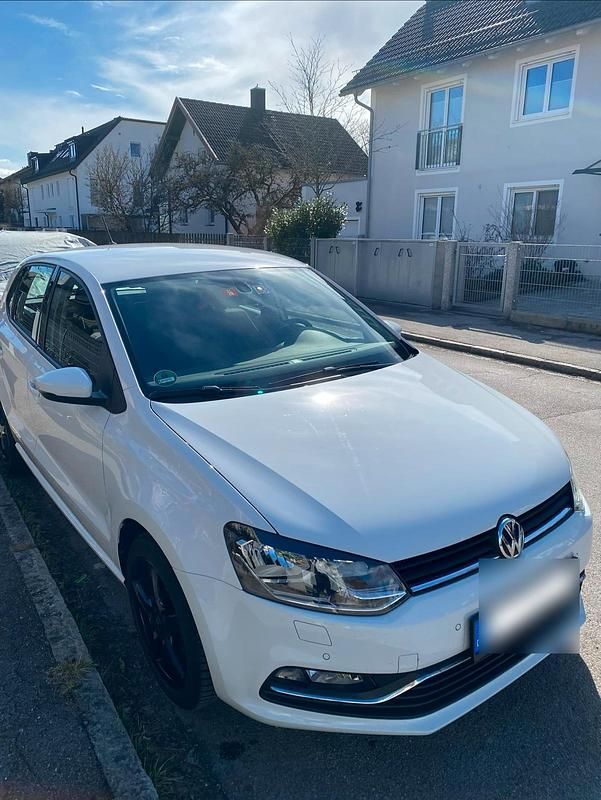 Gebraucht VW Polo 81 PS (59 kW) 2016 Weiß Kleinwagen