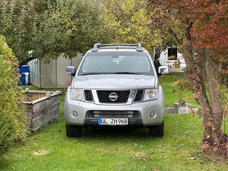 Gebraucht Nissan Navara 231 PS (169 kW) 2013 Silber Pickup