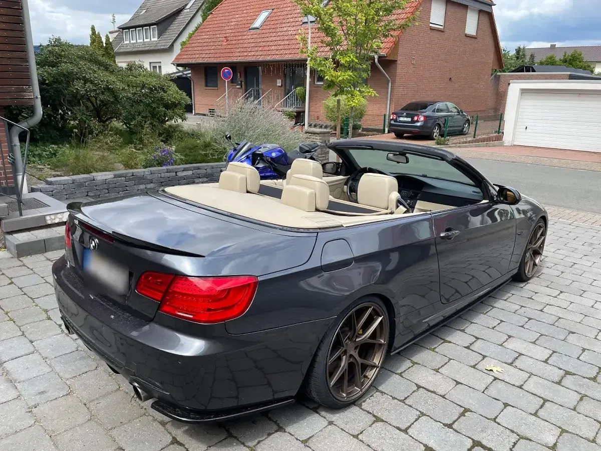 Gebraucht BMW 330 300 PS (220 kW) 2008 Grau Cabrio