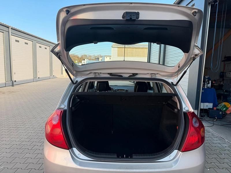 Gebraucht Kia Ceed 122 PS (89 kW) 2008 Silber Kleinwagen