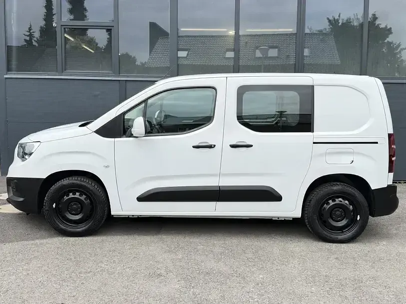 Gebraucht Opel Combo Edition 102 PS (75 kW) 2021 Weiß Van / Kleinbus