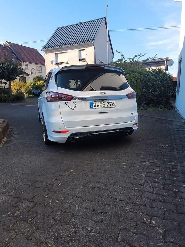 Gebraucht Ford S-MAX Titanium 241 PS (177 kW) 2015 Weiß Van / Kleinbus