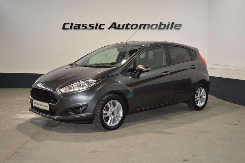 Gebraucht Ford Fiesta Celebration 101 PS (74 kW) 2016 Magnetic Kleinwagen