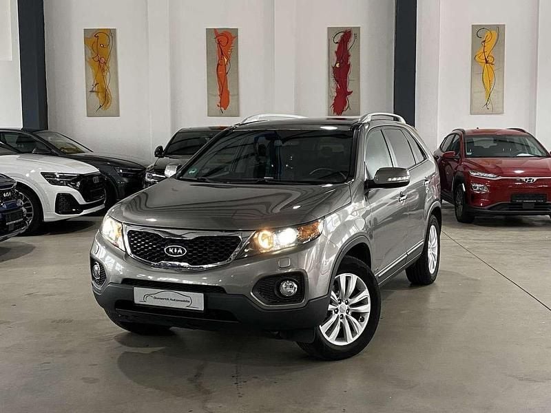 Titanium silver Gebraucht 2012 Kia Sorento Spirit SUV | 7.270 € (Superpreis) - Bild 1/4