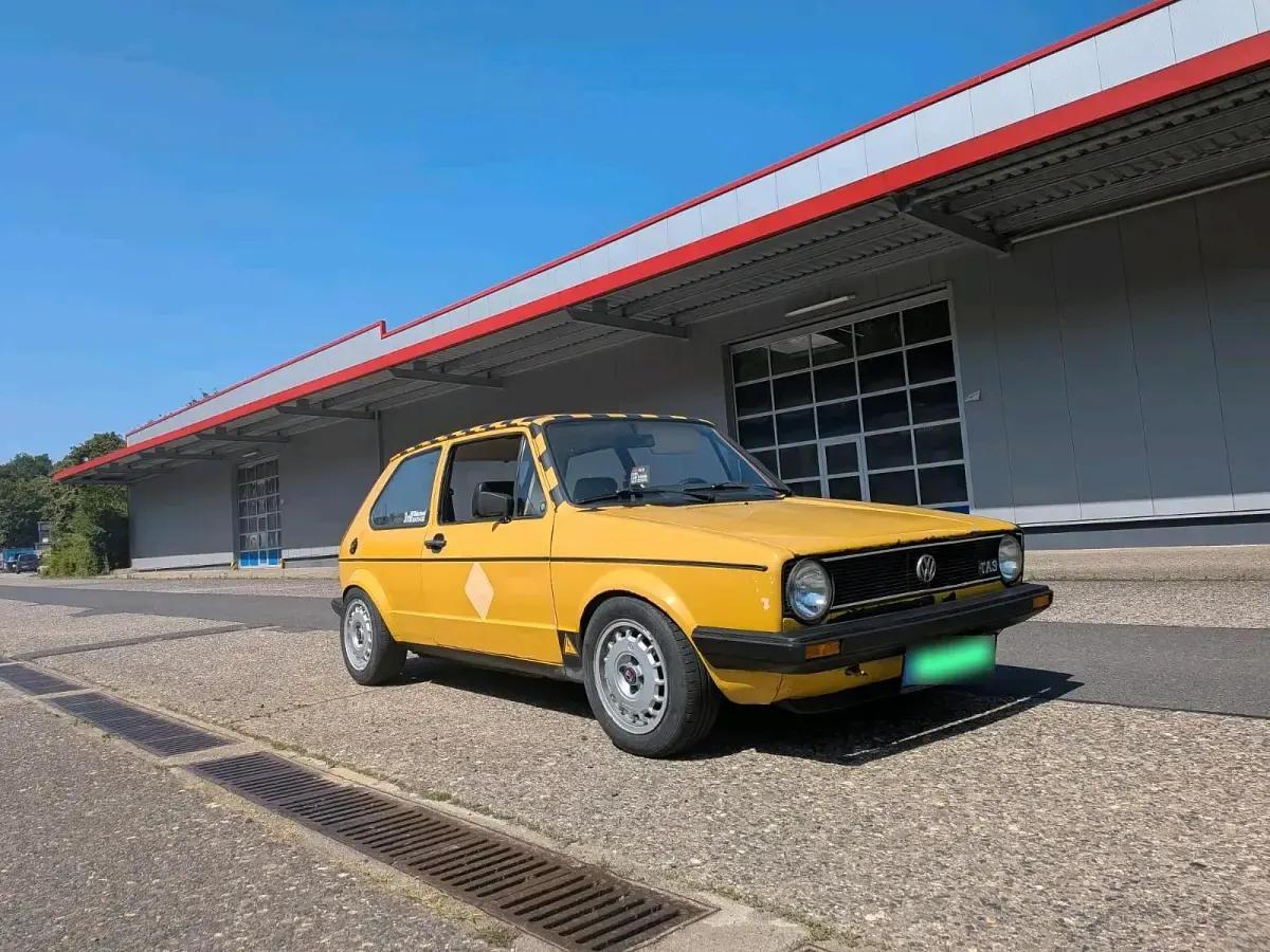 Gebraucht VW Golf I 60 PS (44 kW) 1982 Gelb Kleinwagen