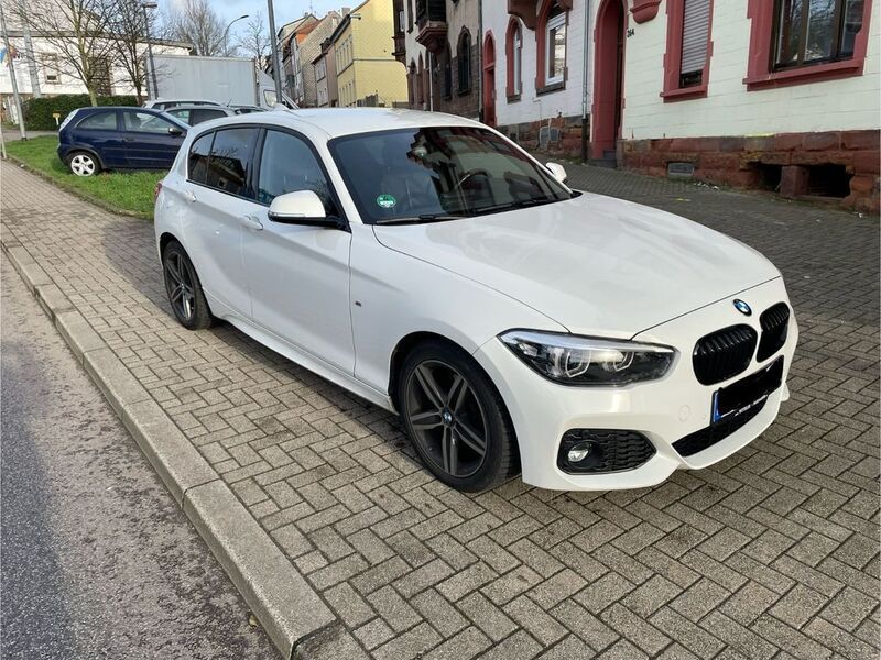 Weiß Gebraucht 2018 BMW 120 M Sport Kleinwagen | 21.400 € (Fairer Preis) - Bild 1/4