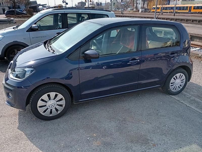 Second-hand VW up! 60 CP (44 kW) 2017 Albastru Hatchback