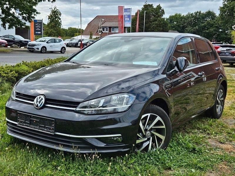 Schwarz Gebraucht 2018 VW Golf VII Sound Limousine | 16.495 € (Fairer Preis) - Bild 1/4