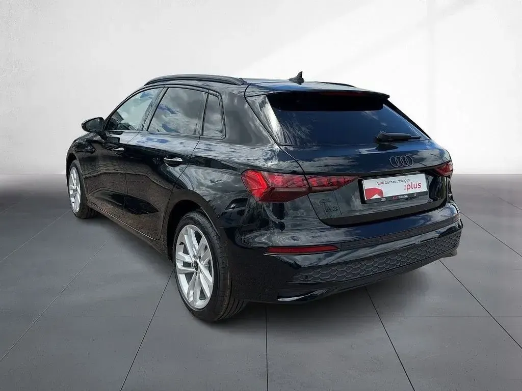 Neu Audi A3 Advanced 150 PS (110 kW) 2026 Mythosschwarz metallic Limousine