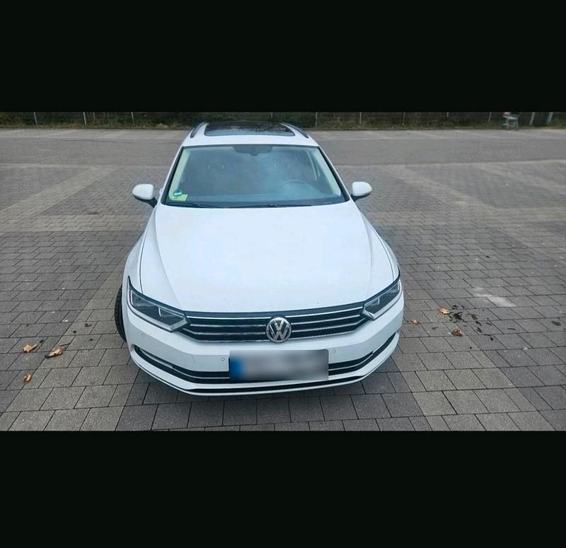 Gebraucht VW Passat 115 PS (84 kW) 2018 Weiß Kombi