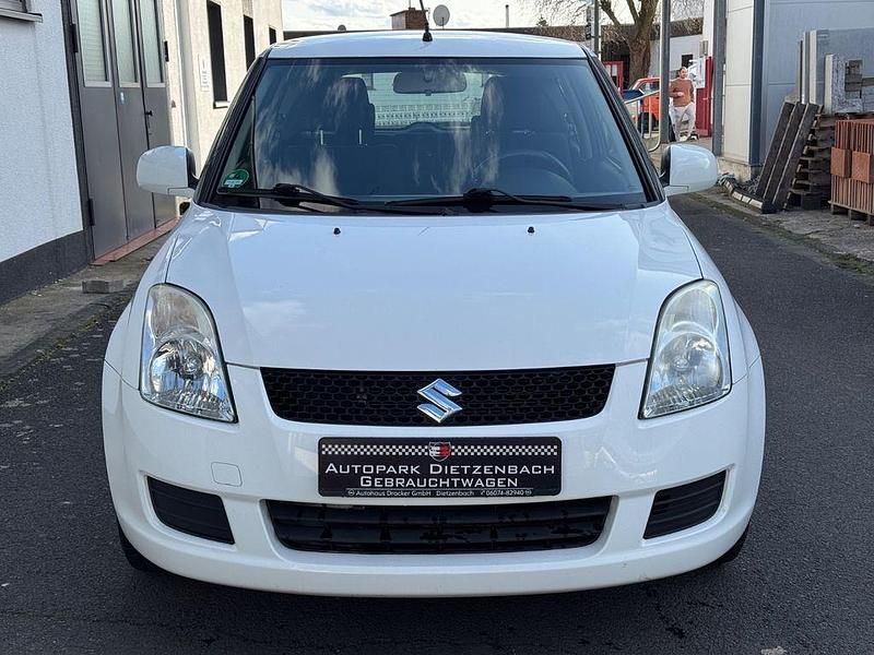 Gebraucht Suzuki Swift Comfort 92 PS (67 kW) 2009 Weiß Kleinwagen