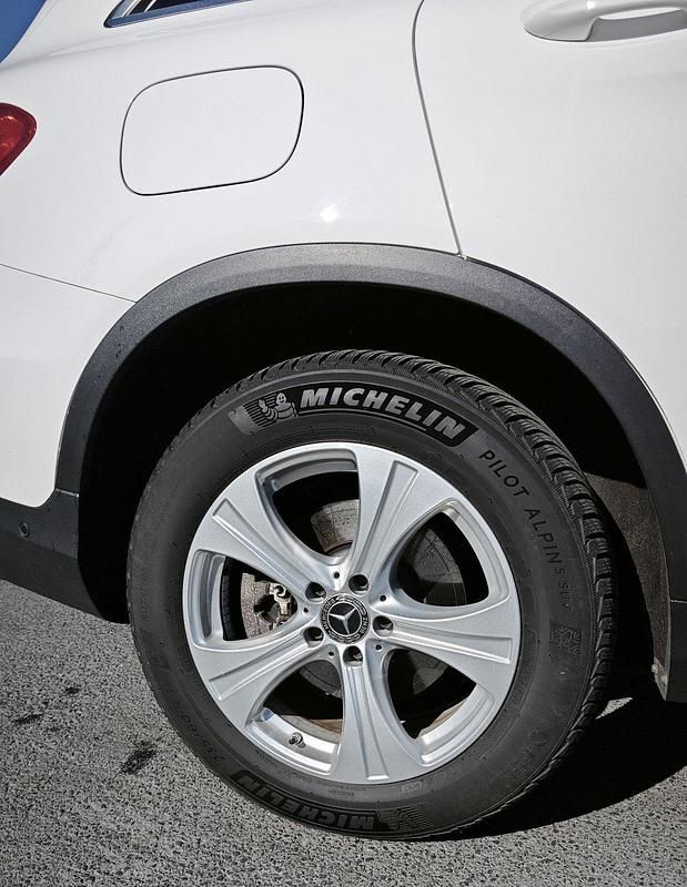 Gebraucht Mercedes GLC250 204 PS (150 kW) 2018 Weiß SUV