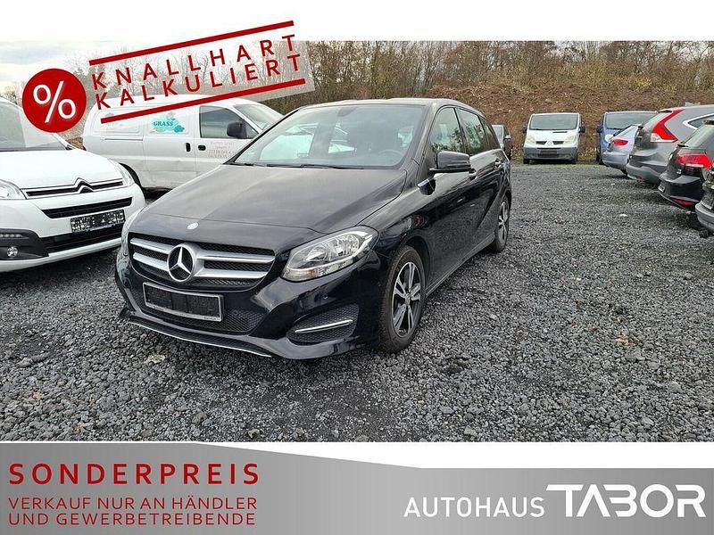 Gebraucht Mercedes B200 Style 136 PS (100 kW) 2015 Kosmosschwarz  metalliclack Van / Kleinbus