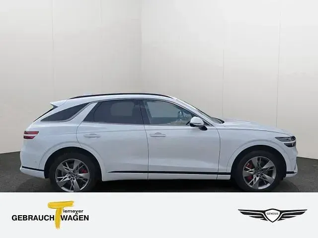 Second-hand Genesis GV70 Sport 210 CP (154 kW) 2023 Alb SUV