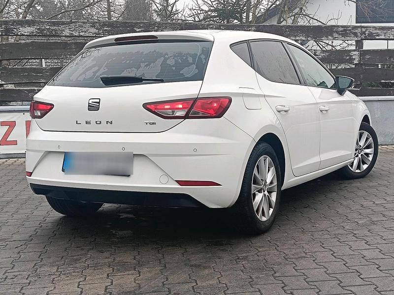 Gebraucht Seat Leon 110 PS (80 kW) 2018 Weiß Kleinwagen