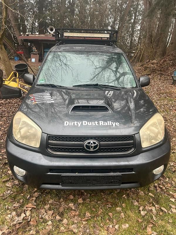 Grau Gebraucht 2005 Toyota RAV4 SUV | 2.890 € (Teuer) - Bild 1/4