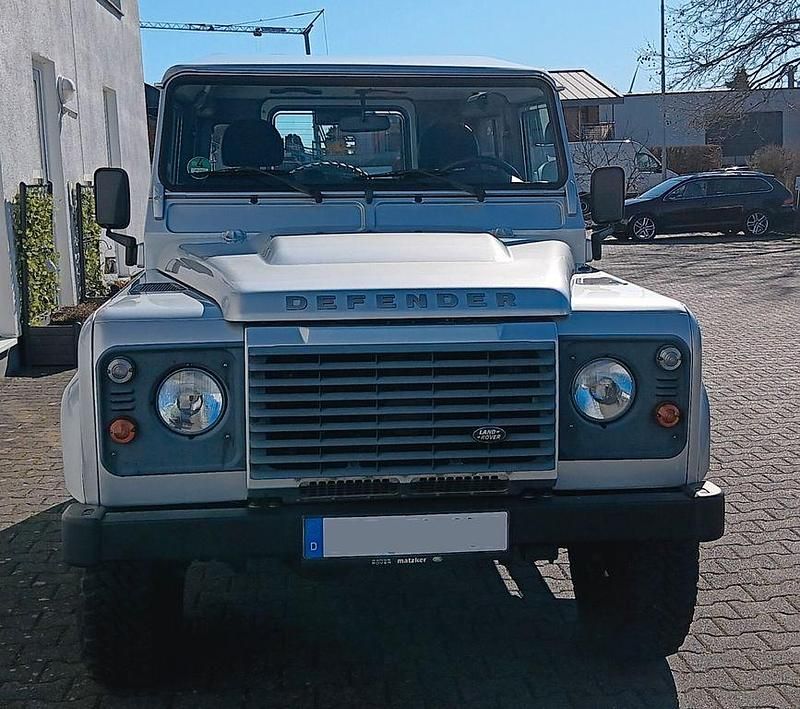 Gebraucht Land Rover Defender 122 PS (89 kW) 2016 Silber Kombi