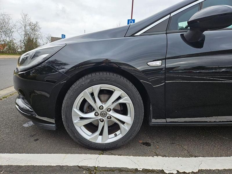 Gebraucht Opel Astra Dynamic 125 PS (91 kW) 2018 Schwarz Limousine