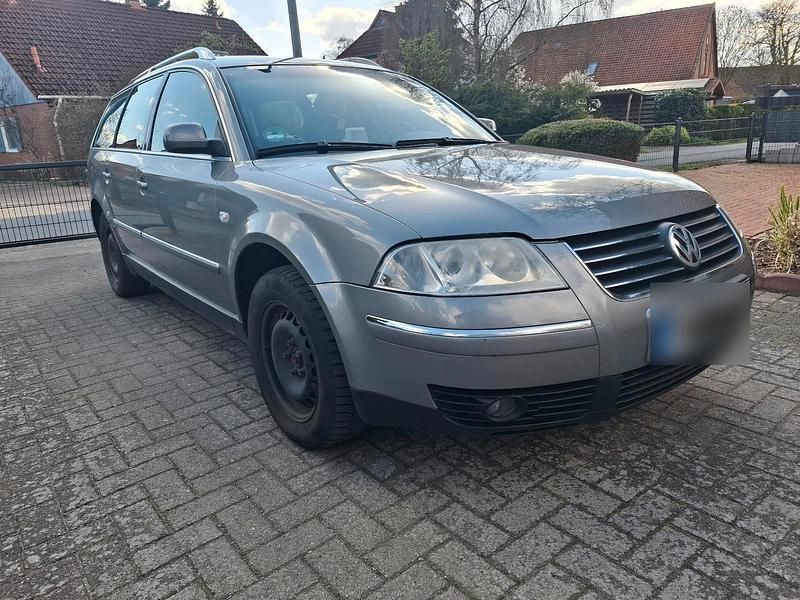 Gebraucht VW Passat 115 PS (84 kW) 2002 Grau Kombi